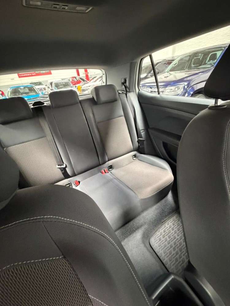 Volkswagen T-CROSS 170TSI MT — foto 5